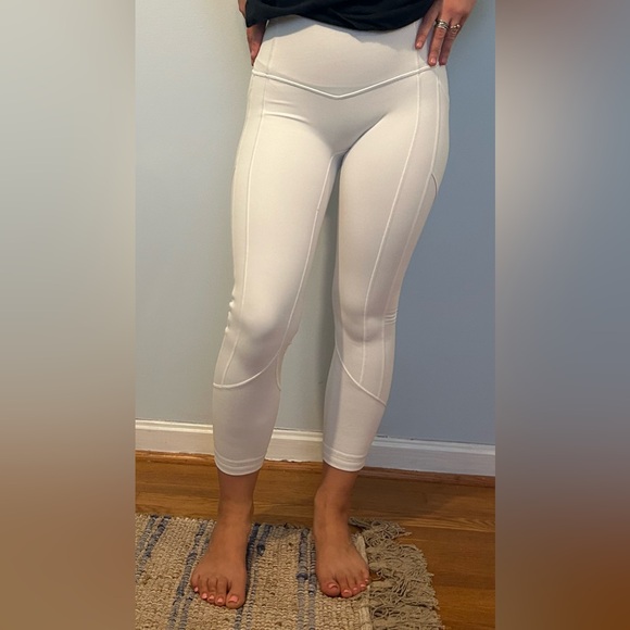 White, cropped lululemon leggings - Picture 2 of 4